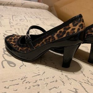 Naturalizer Shoes, wore once so it’s like NEW!